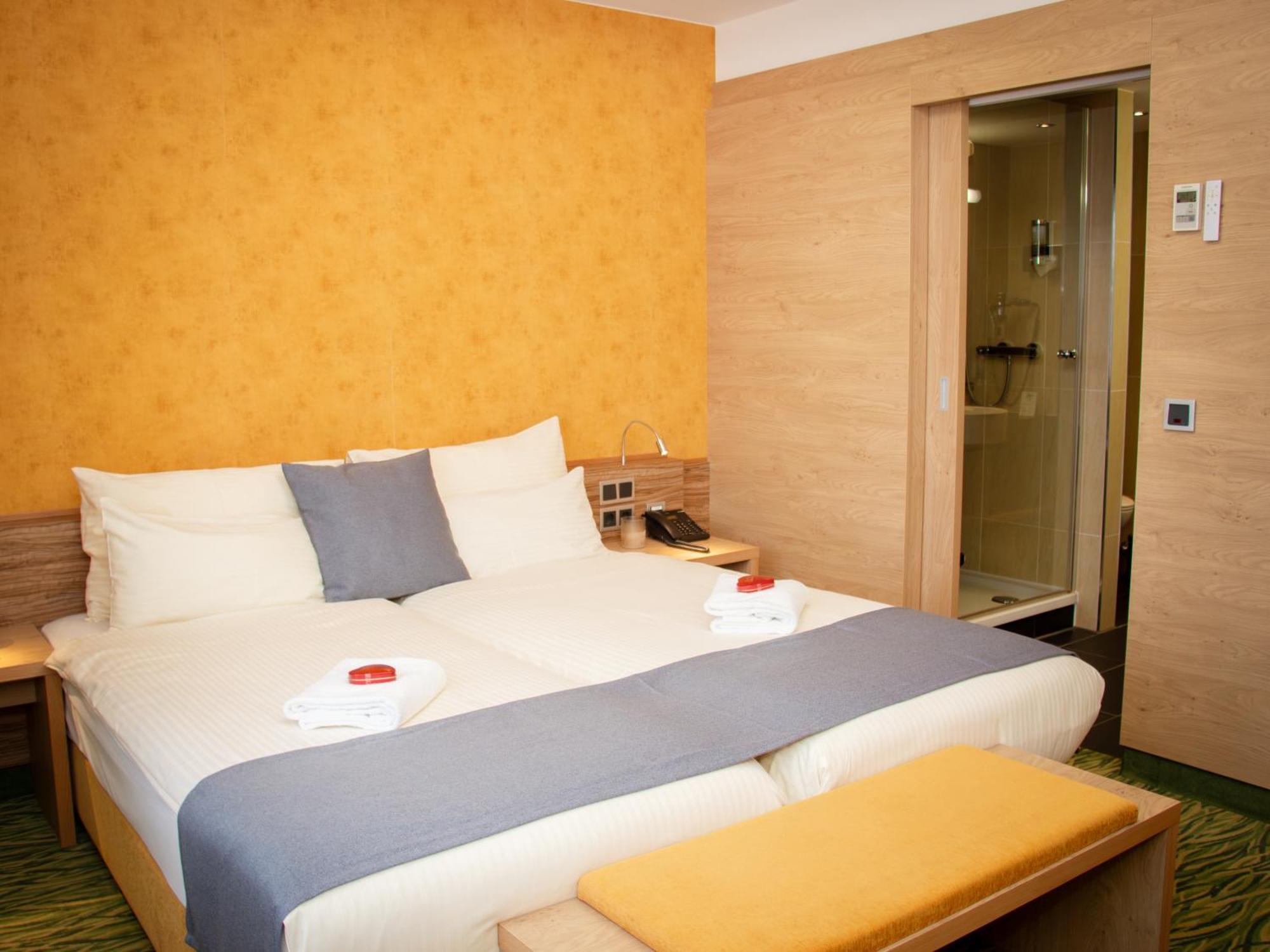 Hotel Bildungsblick Kirchseeon Dış mekan fotoğraf
